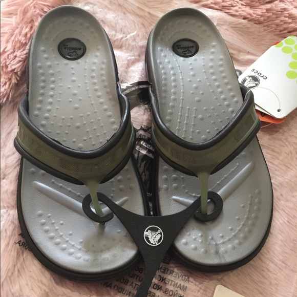 crocs prepair flip flops